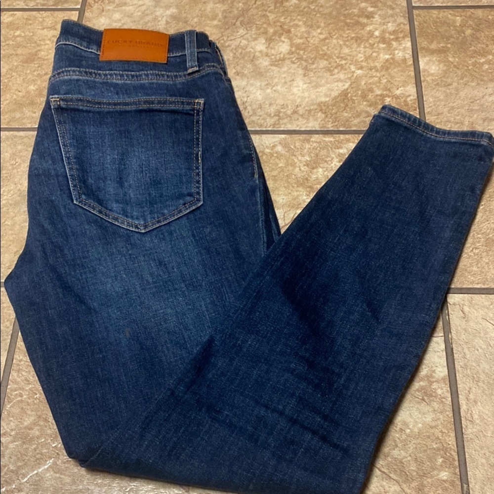 Lucky Brand Ava Mid Rise Size 8 Skinny Jeans with Rich Indigo Finish Denim